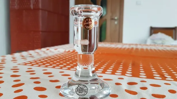 Sfesnic mic cristal Romania foarte vechi – fotografia 1 din 2
