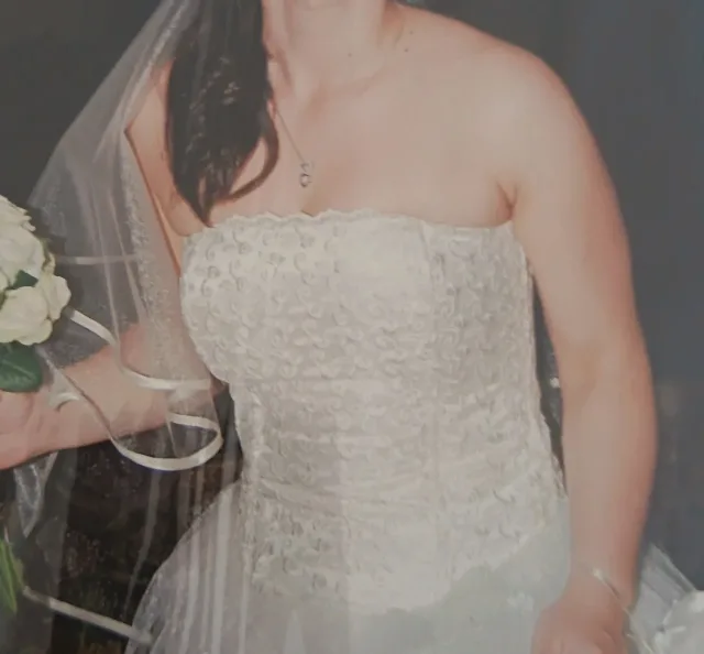 Rochie de mireasa – fotografia 2 din 8