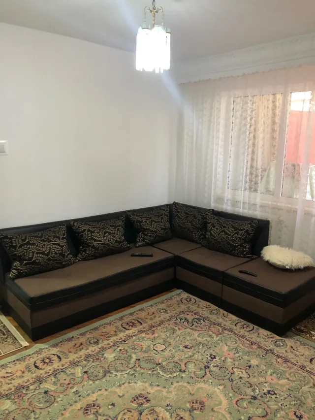 Vând apartament 2 camere semidecomandat – fotografia 2 din 8