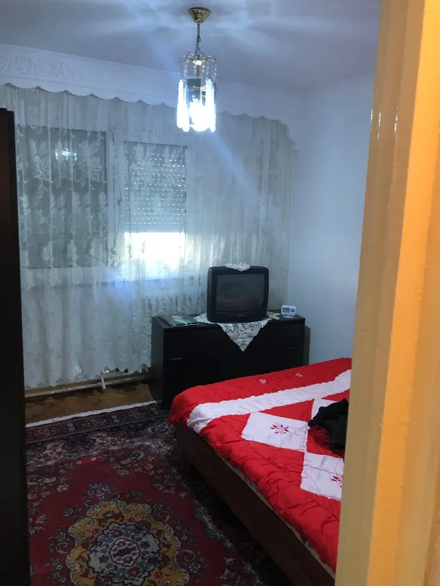 Vând apartament 2 camere semidecomandat – fotografia 5 din 8