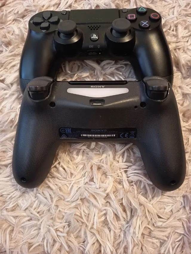 controllere Sony – fotografia 3 din 3