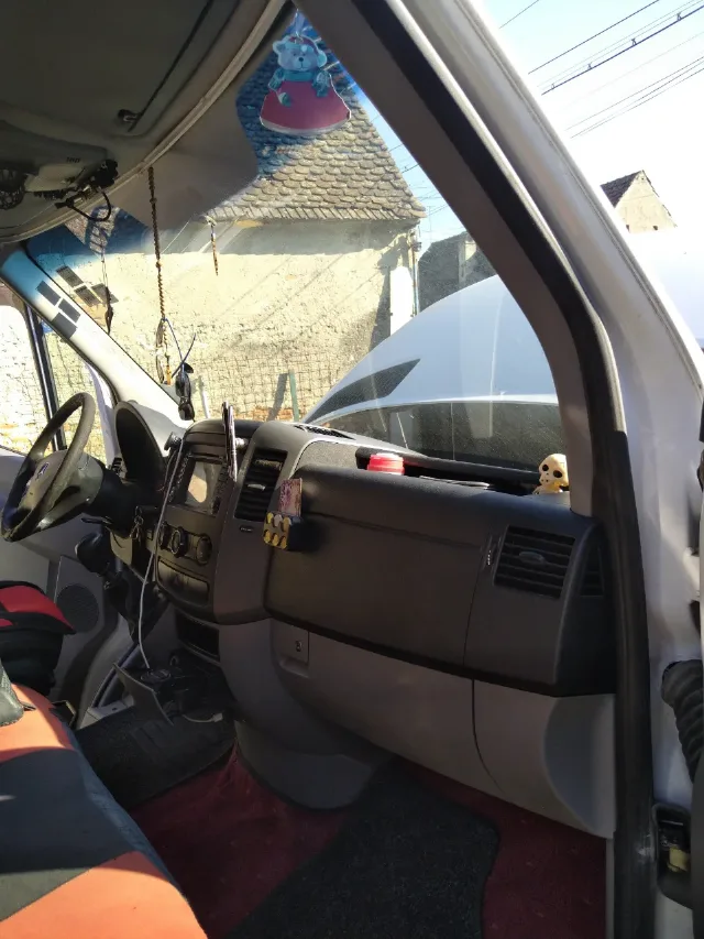 Mercedes Sprinter 319 – fotografia 7 din 8