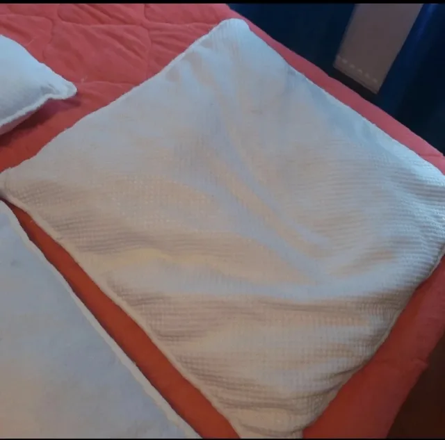 Set complet (lenjerie,pilota si 2 perne) pat copii Disney Prințese (Bumbac 100% comandă) + Pilotă + 2 Perne, folosit – fotografia 7 din 7