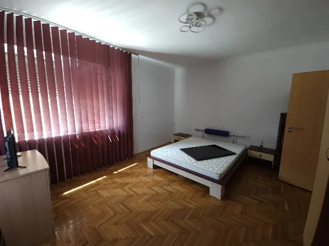 Proprietar închiriez la casa apartament cu trei camere pentru locuit/birouri, 100 mp – fotografia 6 din 8