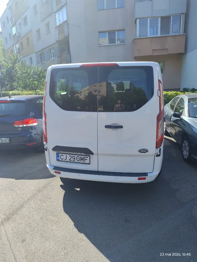 Ford Transit Custom 8+1 – fotografia 4 din 4