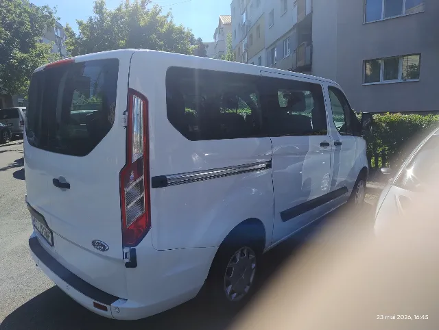Ford Transit Custom 8+1 – fotografia 3 din 4
