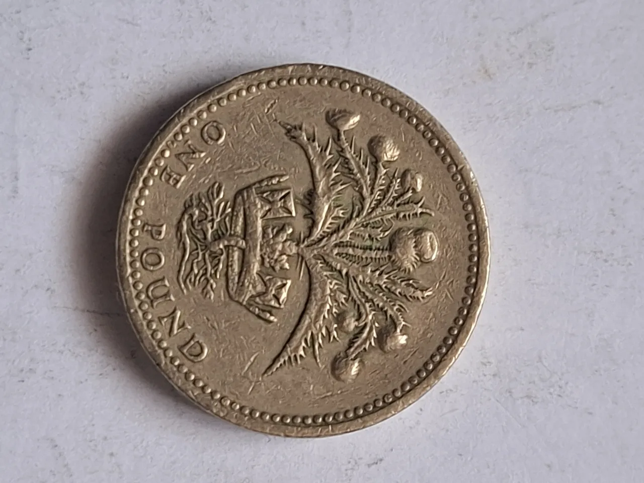 moneda 1 pound 1984 – fotografia 1 din 2