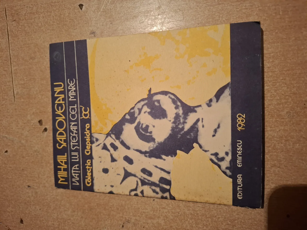 mihail sadoveanu-viata lui stefan cel mare – fotografia 1 din 2