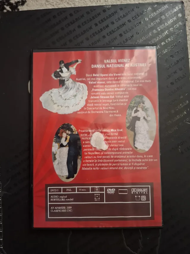 dvd strauss regele celor trei  patrimi – fotografia 2 din 2