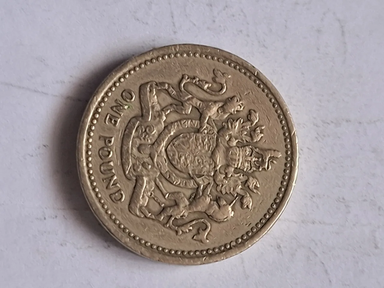 moneda 1 pound 1983 – fotografia 1 din 2