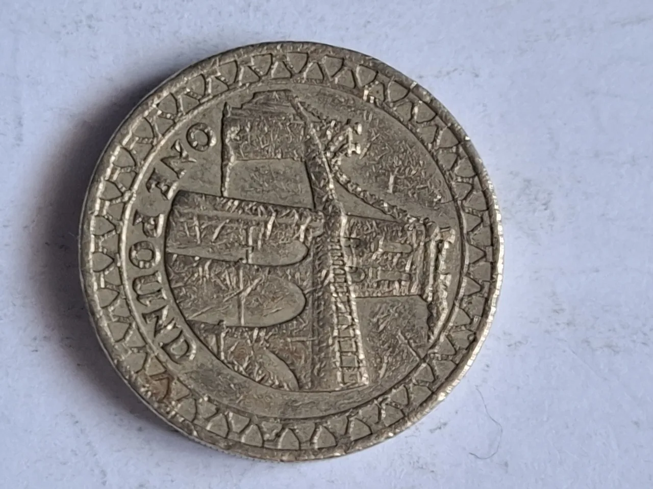 moneda 1 pound 2005 – fotografia 1 din 2