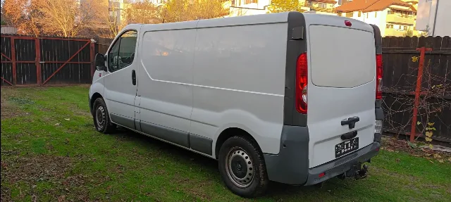 Opel Vivaro 2,0 Diesel fab 2014 model Lung – fotografia 5 din 8