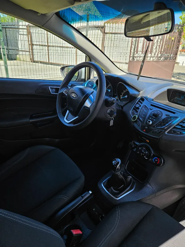 Ford Fiesta 1.5 TDCI – fotografia 6 din 6