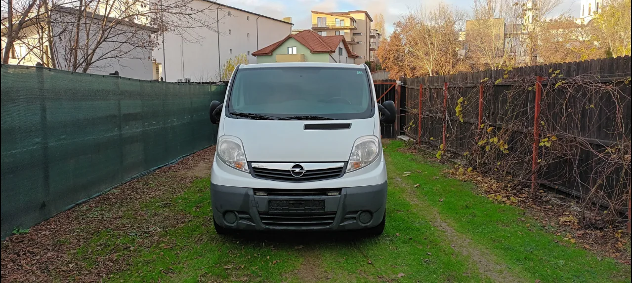 Opel Vivaro 2,0 Diesel fab 2014 model Lung – fotografia 1 din 8