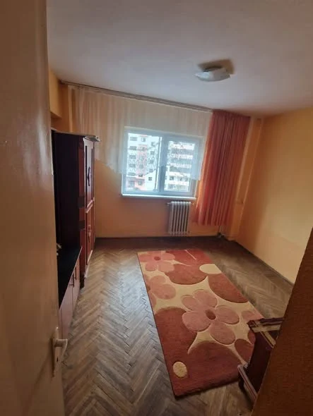 Apartament 2 camere central – fotografia 3 din 8