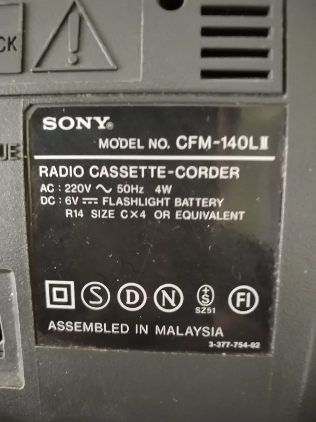 Radio casetofon Sony portabil – fotografia 3 din 8