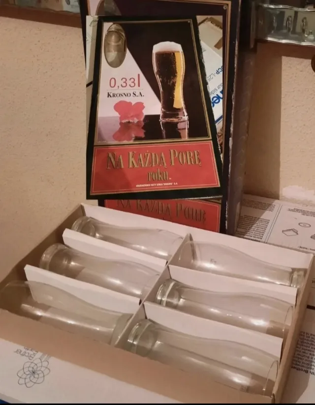 Pahare Krosno, Polonia, Nou – fotografia 3 din 4