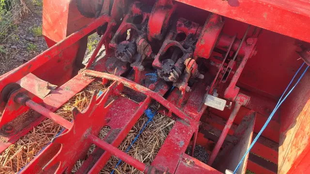 Presa Ama 163 balotiera – fotografia 4 din 6