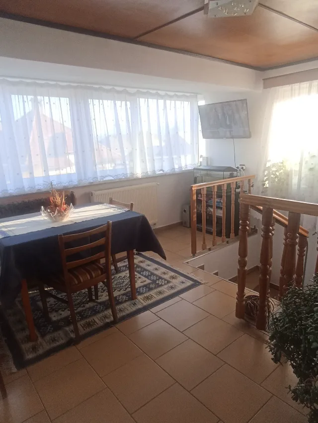 Cazare Casa Linistita – fotografia 7 din 8