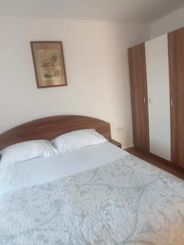 Cazare Casa Linistita – fotografia 5 din 8