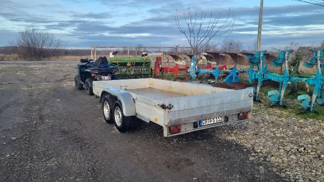 Remorca pentru carat utilaje se lasa jos – fotografia 1 din 5