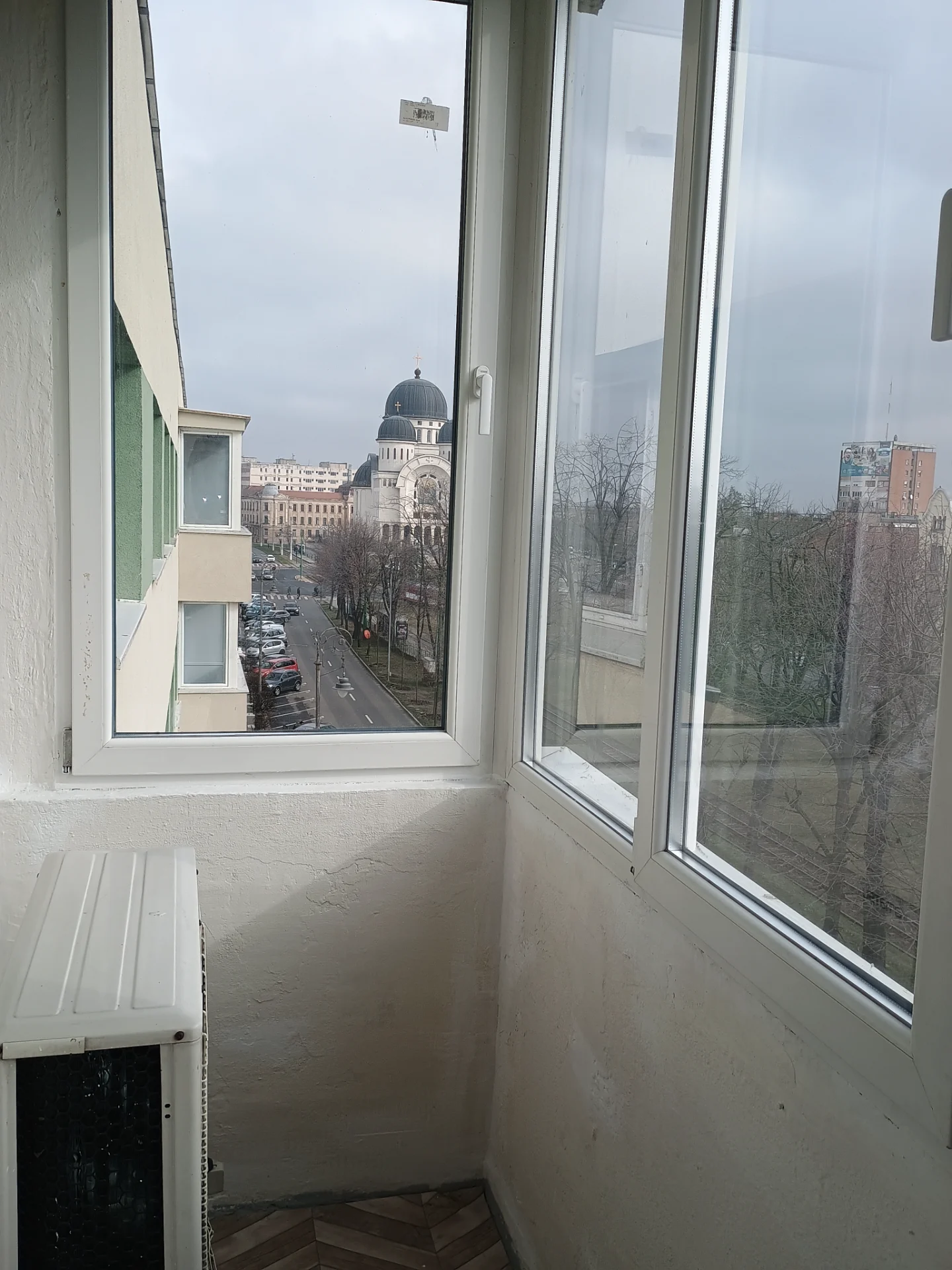 Apartament 3 camere – fotografia 1 din 8