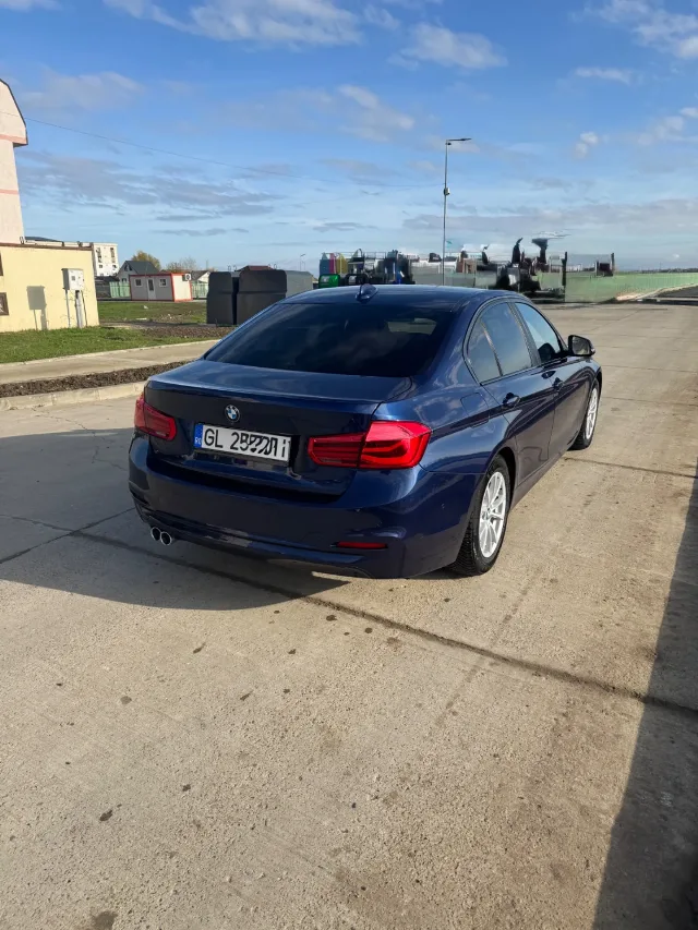 Proprietar vând BMW 320d efficient dynamics – fotografia 4 din 8