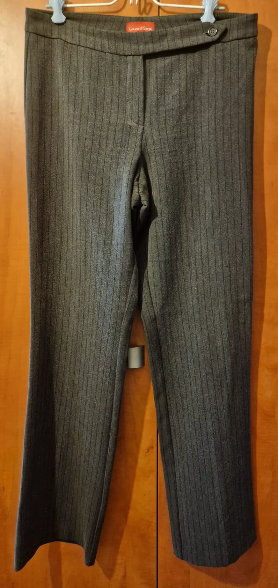 Laura di Sarpi - pantaloni eleganti, gri cu dungi, mărimea 40 – fotografia 1 din 5
