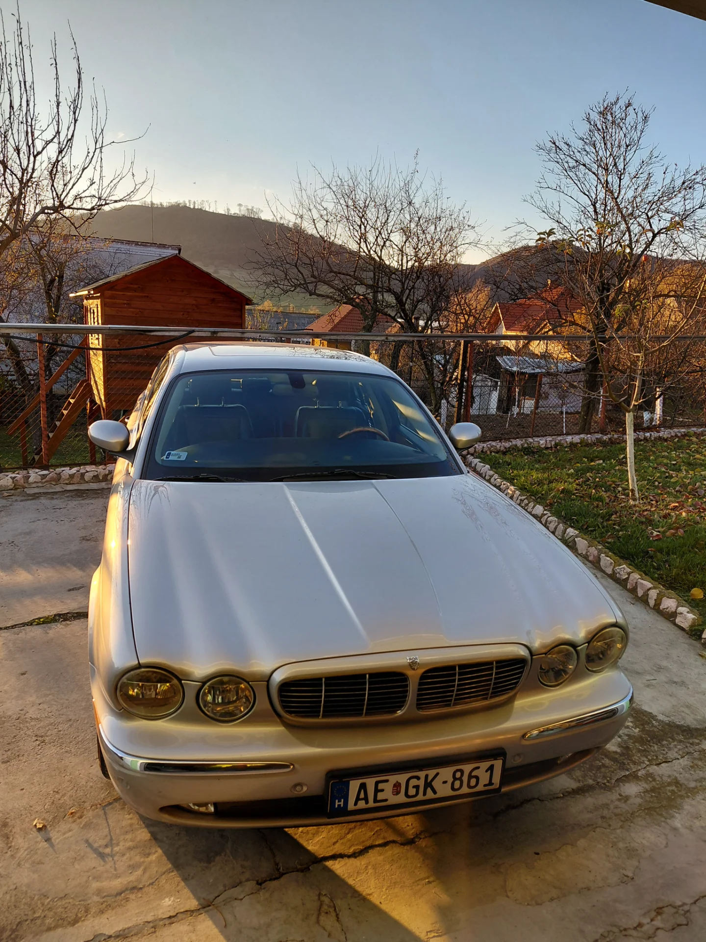 Jaguar XJ6 Sport – fotografia 1 din 6