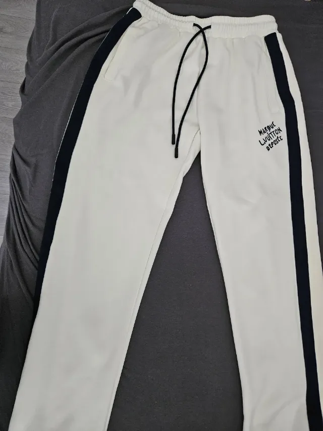 Pantaloni firmă – fotografia 3 din 8
