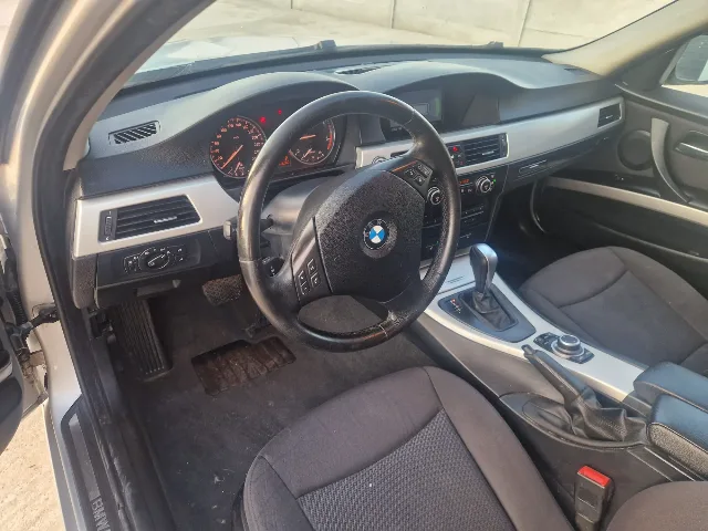 BMW  e91 177 cai automata – fotografia 5 din 6