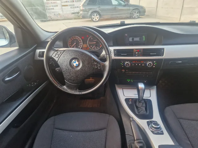 BMW  e91 177 cai automata – fotografia 6 din 6