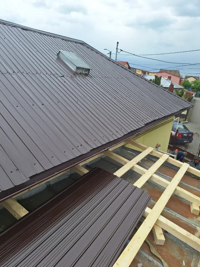 Saceag metalic și Reparatii acoperisuri de orice fel – fotografia 2 din 7