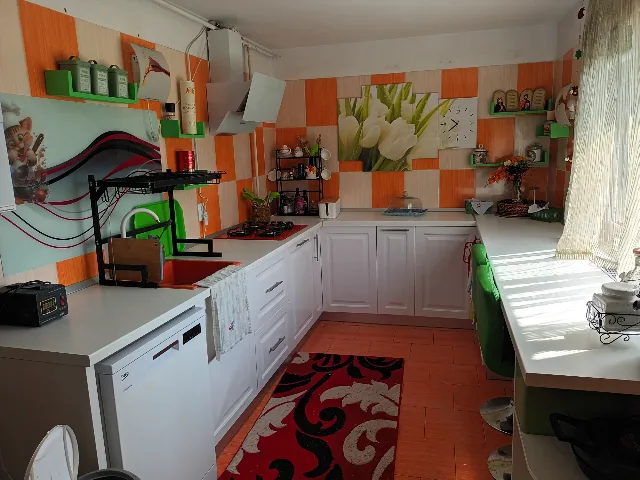 Casa de vânzare localitatea Lumina  Constanța.  116m construcție, 258m teren. Se vinde utilată,mobilată.   2dormitoare, living ,magazie,120 000 euro n – fotografia 6 din 8