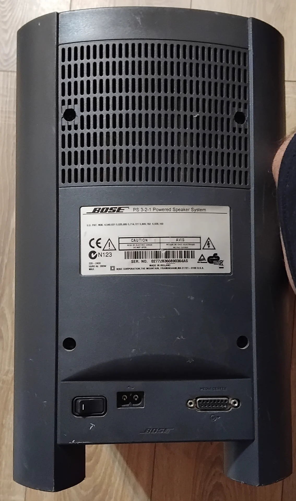Sistem Bose ,subwoofer +2 sateliți dubli – fotografia 1 din 5