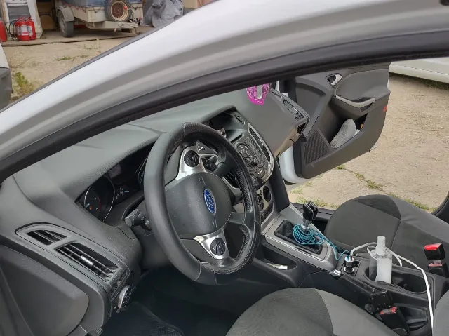 Ford Focus 2012 – fotografia 4 din 8