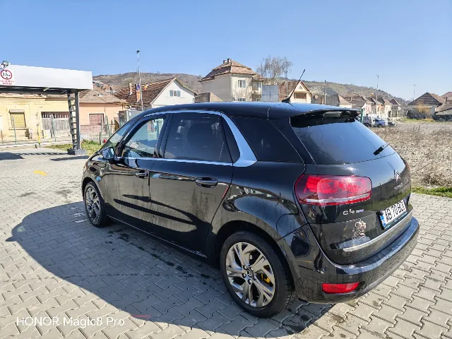 Citroen C4 Picasso Exclusiv din 2013 – fotografia 2 din 7