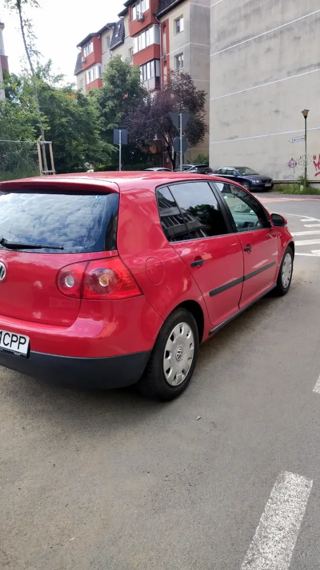 vand golf 5 benzina – fotografia 3 din 7