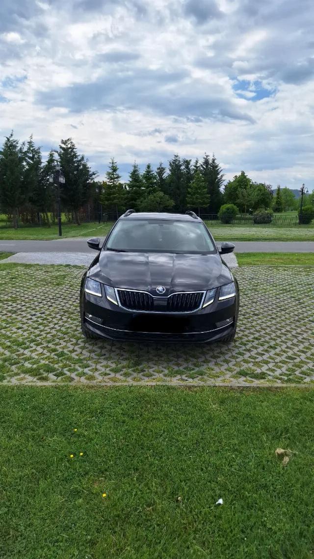 Autoturism Skoda Octavia – Campina, Prahova