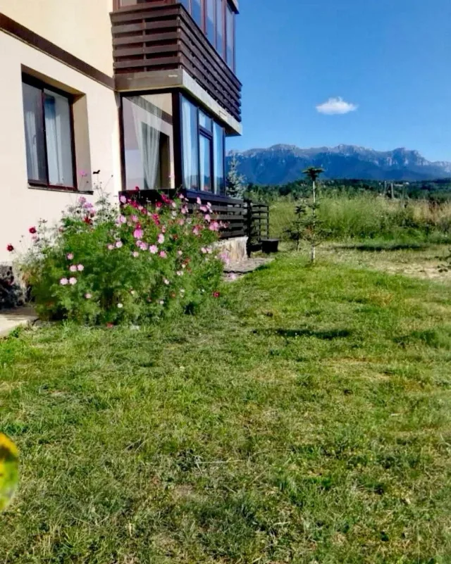 Vânzare ap. 2 camere cu vedere la Munții Bucegi în Bran. – Bran, Brașov