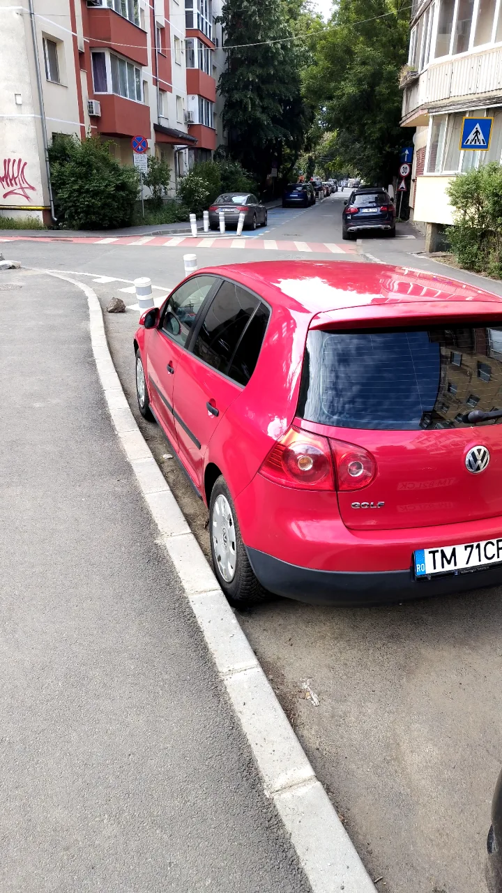 vand golf 5 benzina – fotografia 1 din 7