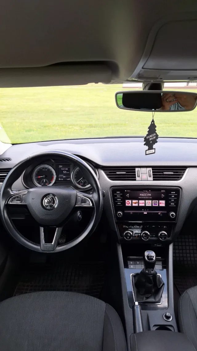 Autoturism Skoda Octavia – fotografia 7 din 8