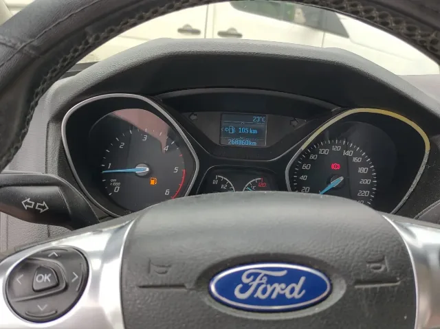 Ford Focus 2012 – fotografia 8 din 8