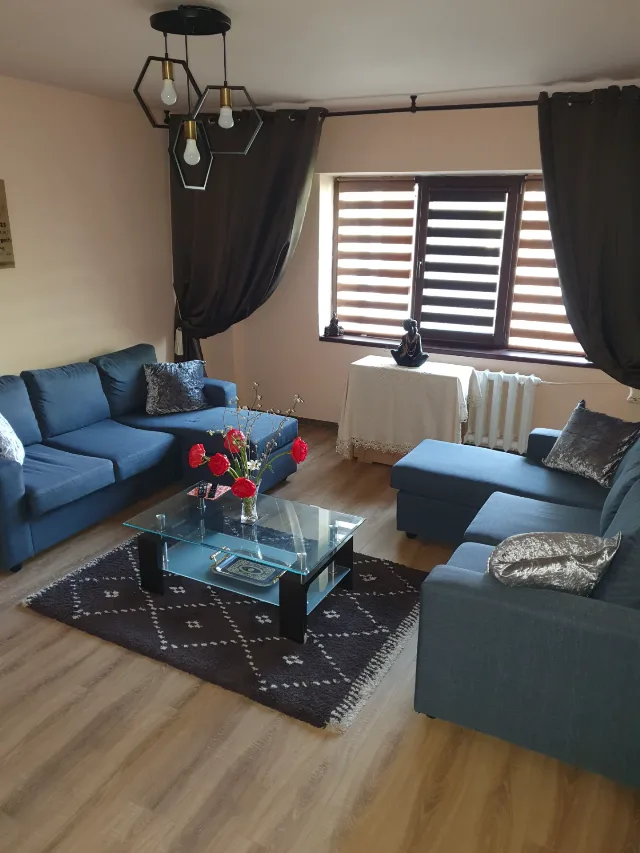 Apartament deosebit 3 camere – fotografia 2 din 8
