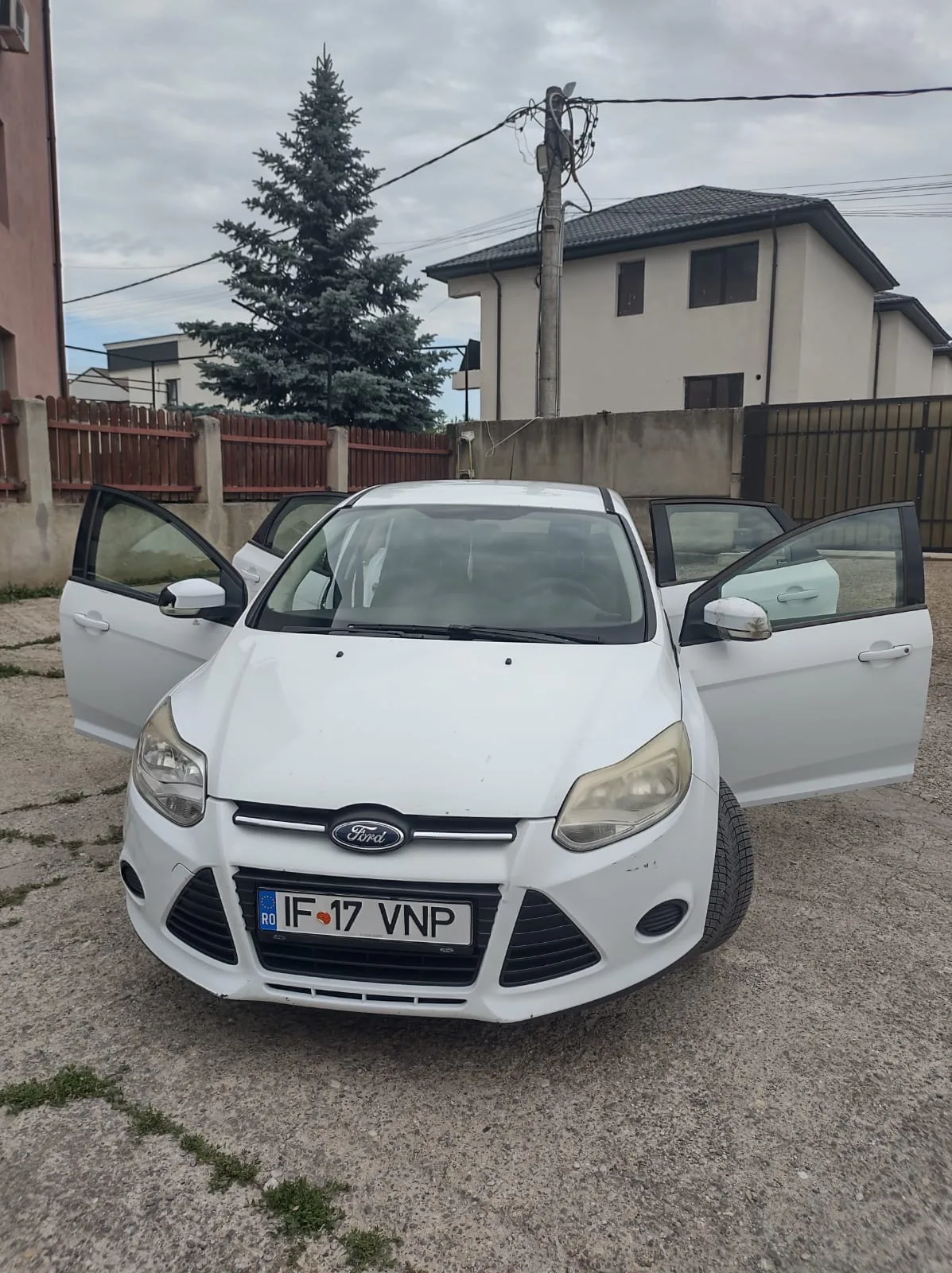 Ford Focus 2012 – fotografia 1 din 8