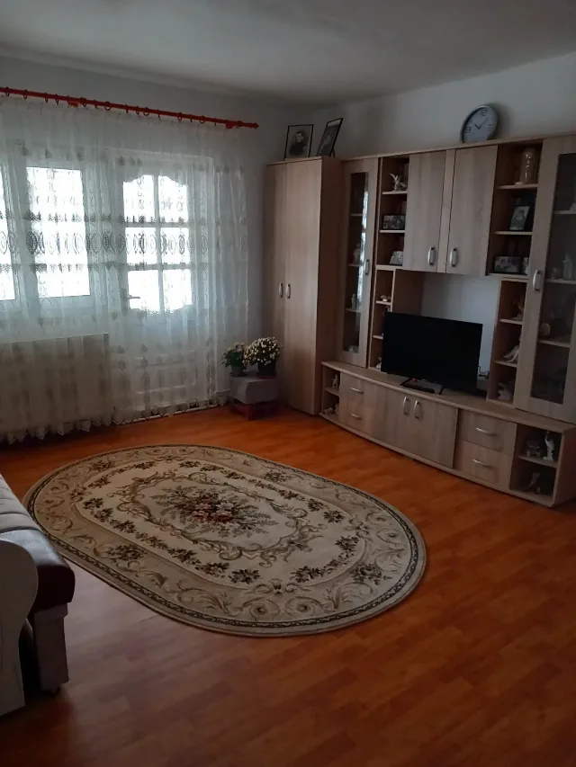 Vand apartament 2 camere in Rm. Sarat.  Jud. Buzau, Zona Pod – fotografia 3 din 8