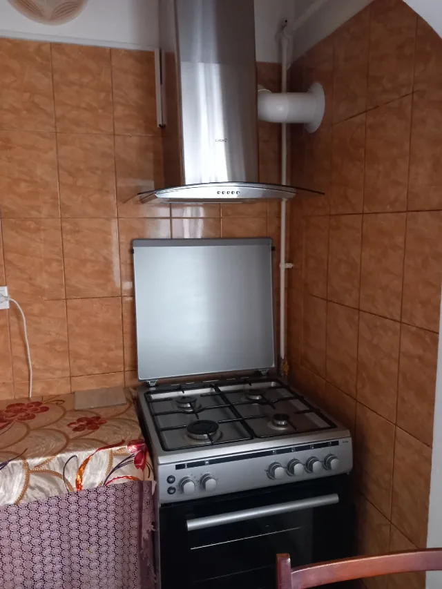 Vand apartament 2 camere in Rm. Sarat.  Jud. Buzau, Zona Pod – fotografia 2 din 8
