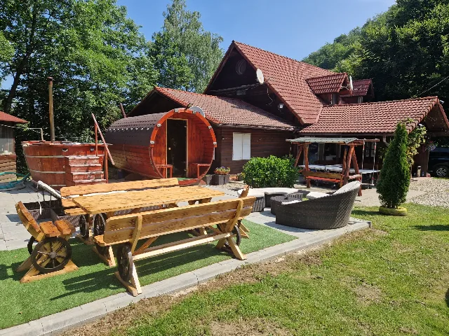 Inchiriez cabana la poalele muntilor fagaras sanbata de sus – Lisa, Brașov