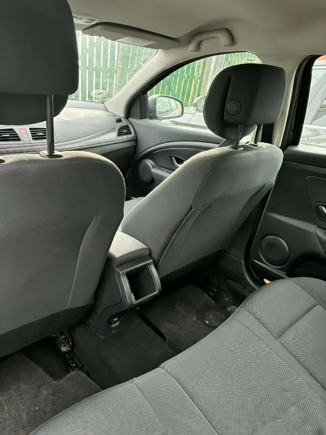 Vând Renault megane 3 – fotografia 6 din 6