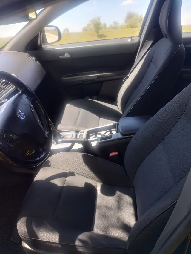 Vând Volvo V50 din2012 in stare ne funcționare – fotografia 6 din 6